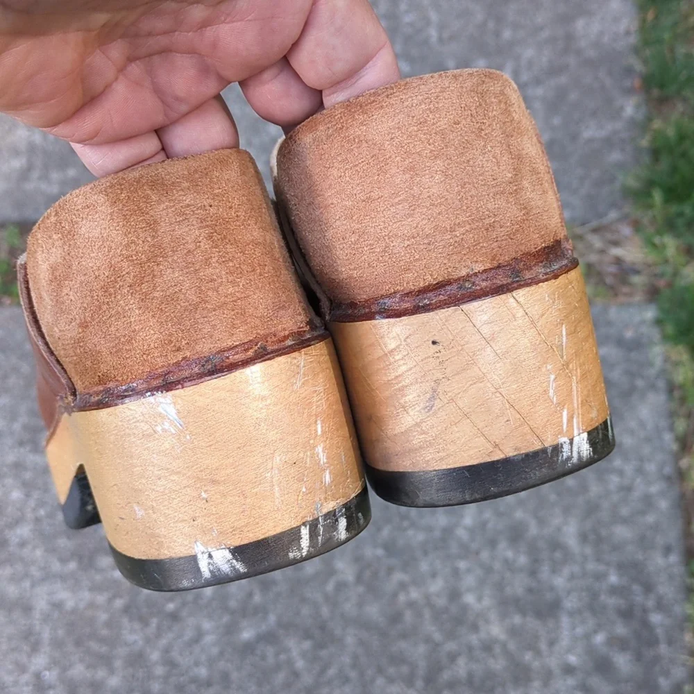 Multnomah Clogs - Picture 5 of 6